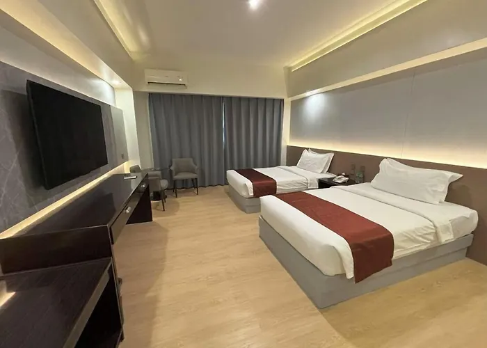 Hotel Lido De Paris 4*