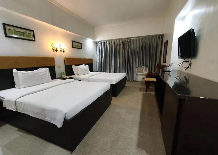 Lido De Paris Hotel 4*